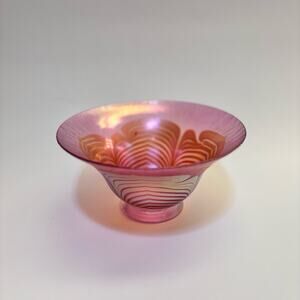 Signed Steven Correia Pulled Feather Stretch Glass Bowl • Studio Art Glass